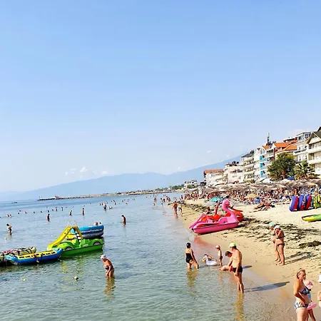 Vesna Luxury & Stefan Ap 4 Daire Paralía